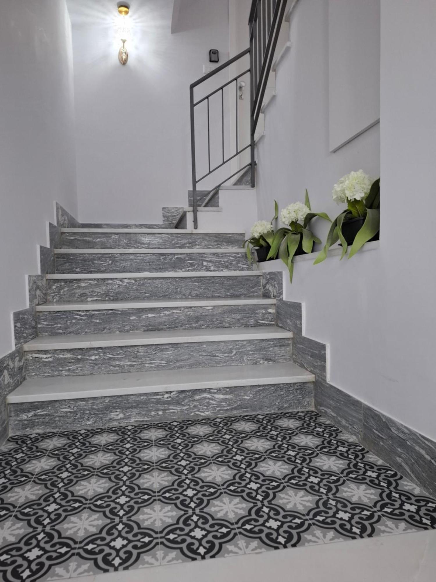 Mariam Royal Apartment & Rooms Reggio Calabria Exterior foto